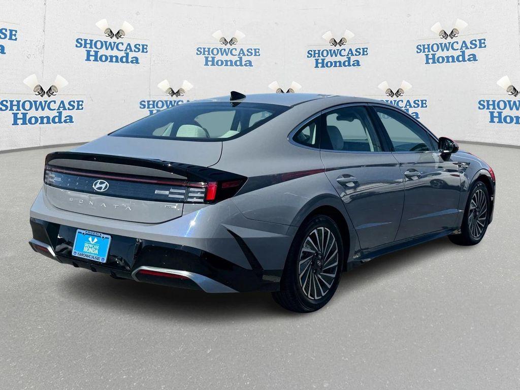 used 2024 Hyundai Sonata Hybrid car, priced at $23,998