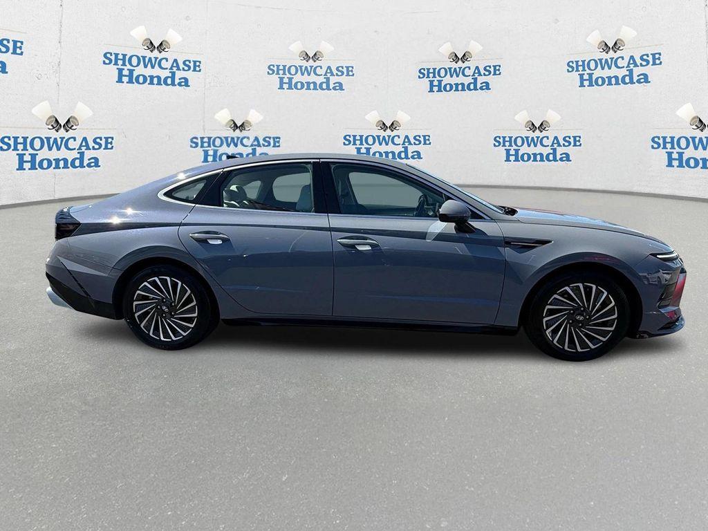 used 2024 Hyundai Sonata Hybrid car, priced at $23,998
