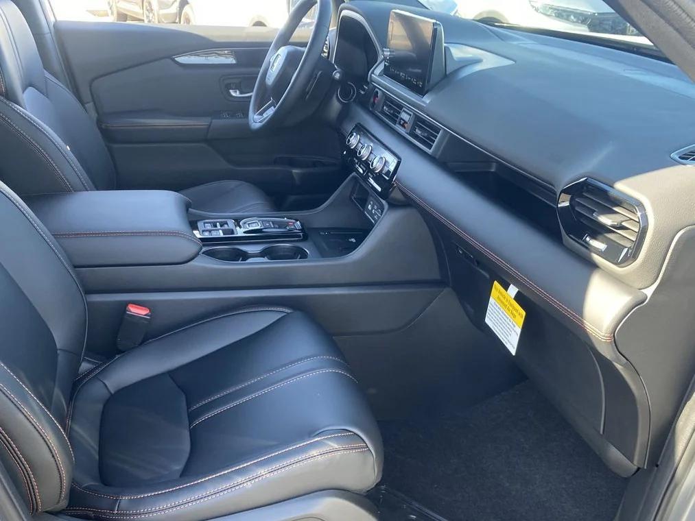 new 2025 Honda Pilot car, priced at $48,724