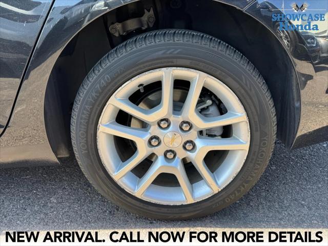used 2013 Chevrolet Malibu car, priced at $11,900