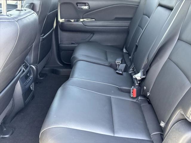 used 2022 Honda Pilot car, priced at $31,900