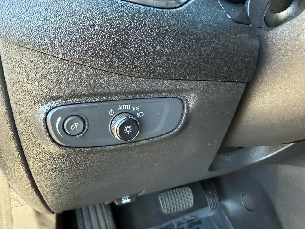 used 2023 Chevrolet Equinox car, priced at $18,600