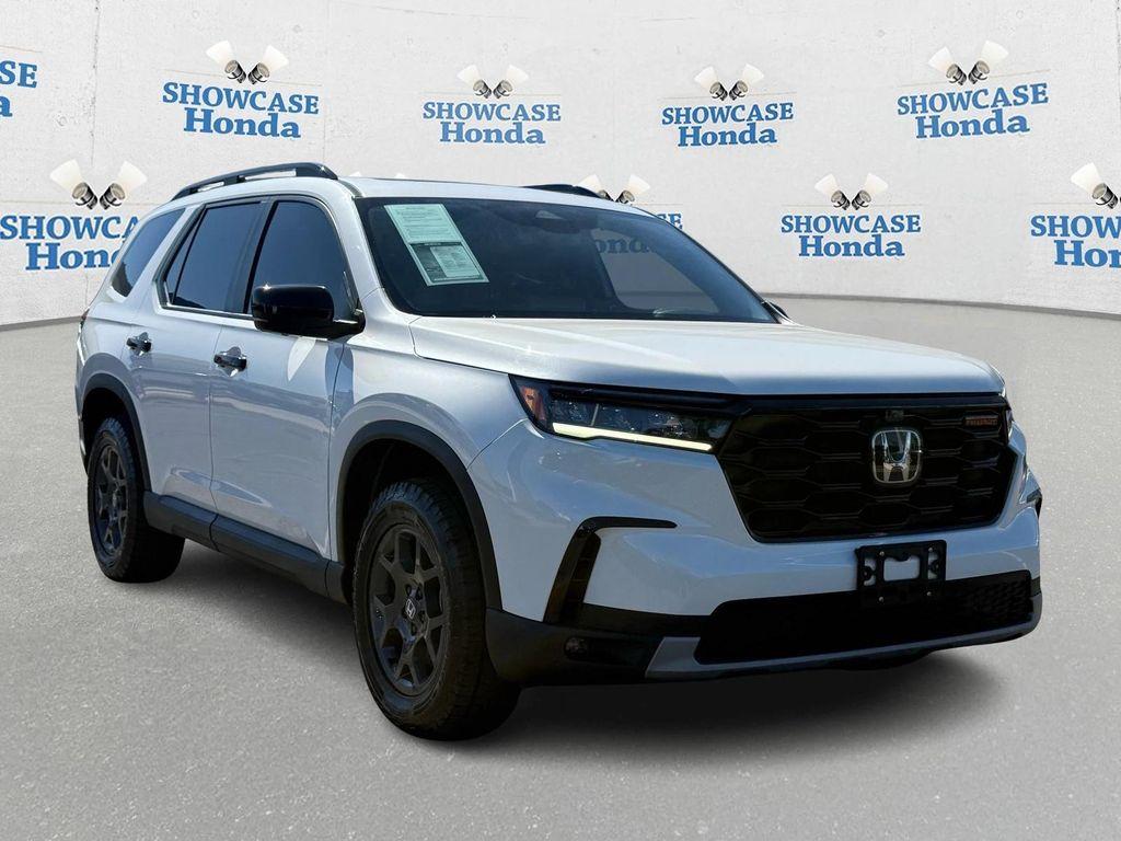 used 2023 Honda Pilot car, priced at $38,400
