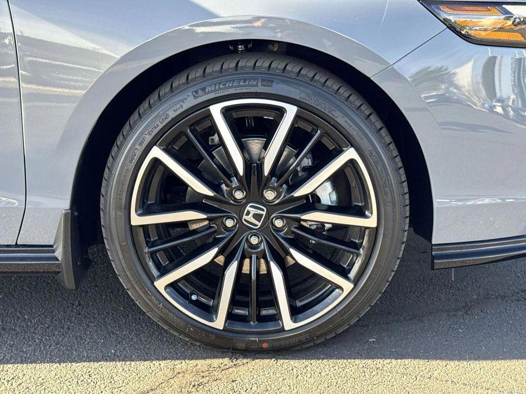 new 2025 Honda Accord Hybrid car, priced at $38,463