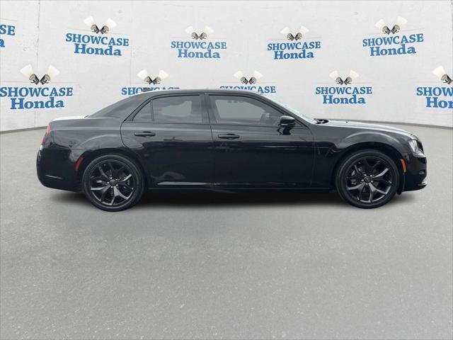 used 2022 Chrysler 300 car, priced at $25,200