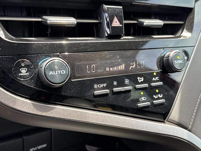 used 2022 Toyota Camry Hybrid car, priced at $28,400