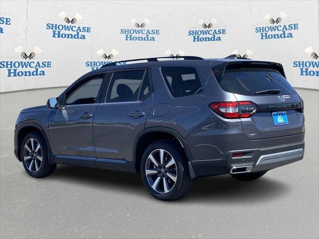 new 2025 Honda Pilot car, priced at $50,666