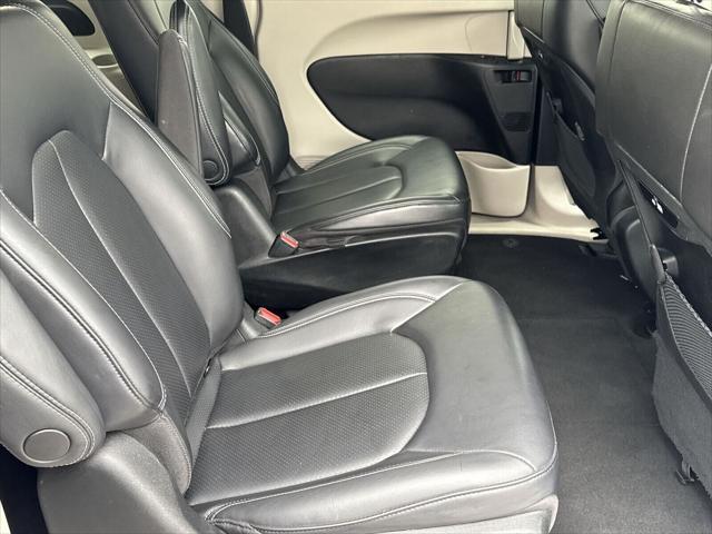 used 2023 Chrysler Pacifica Hybrid car, priced at $27,500