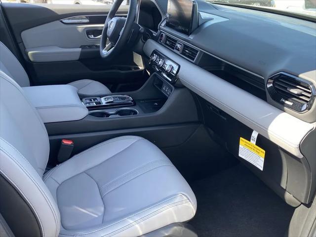 new 2025 Honda Pilot car, priced at $48,117