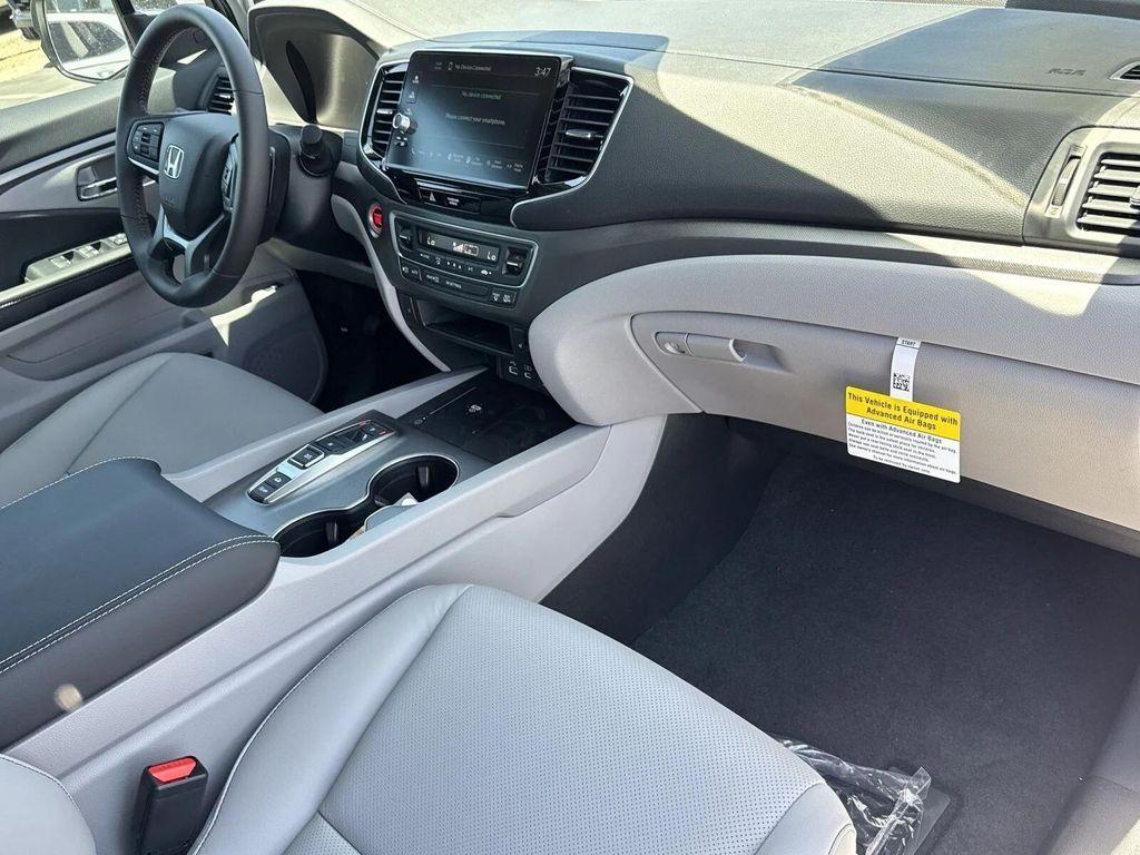 new 2025 Honda Ridgeline car, priced at $42,597