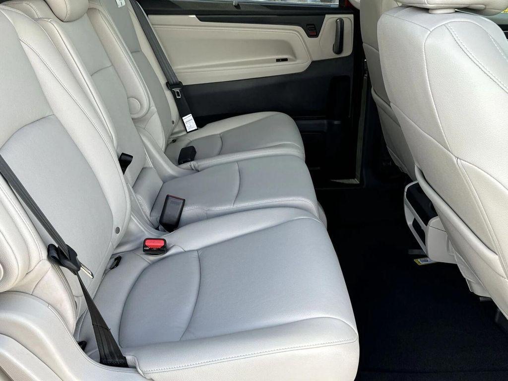 new 2026 Honda Odyssey car, priced at $44,290