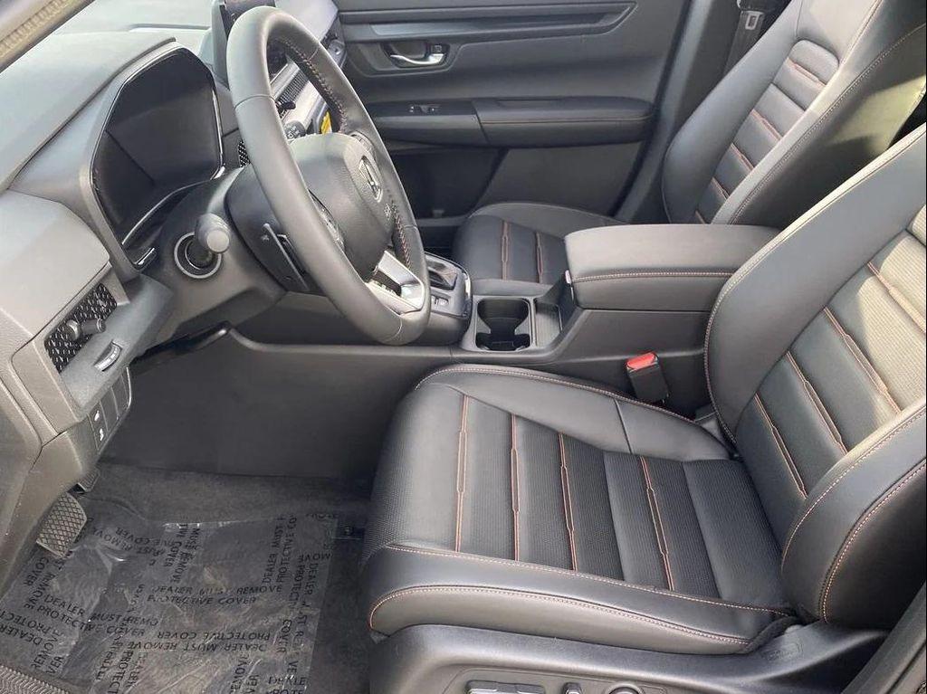 new 2025 Honda CR-V Hybrid car, priced at $39,313