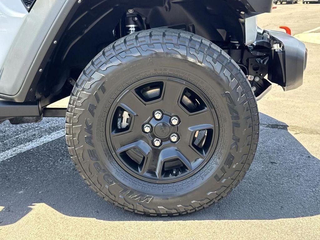 used 2021 Jeep Gladiator car, priced at $30,998