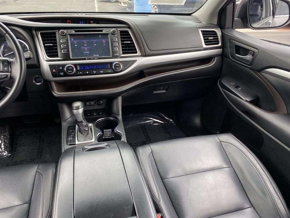 used 2018 Toyota Highlander car, priced at $24,998