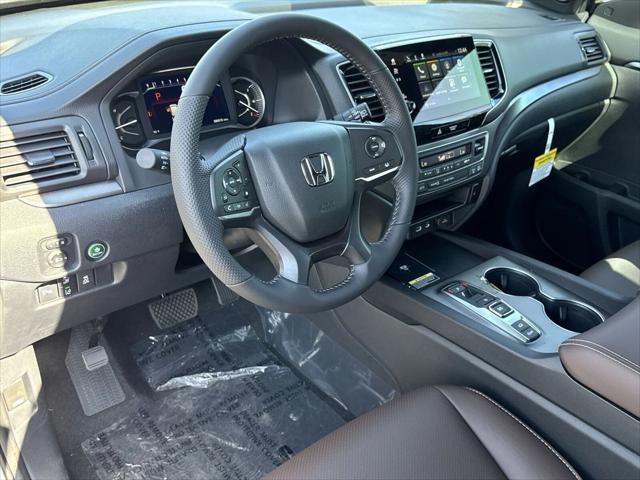 new 2025 Honda Passport car, priced at $42,586