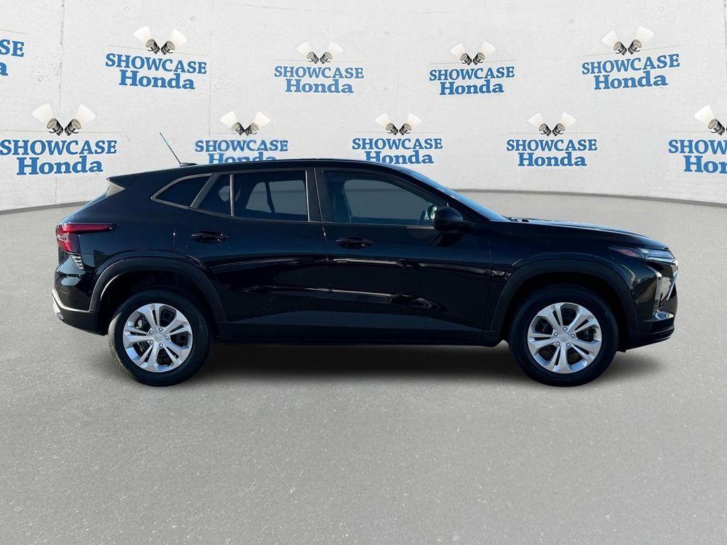 used 2024 Chevrolet Trax car, priced at $18,998