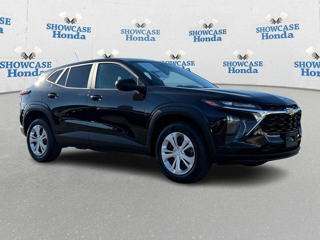 used 2024 Chevrolet Trax car, priced at $18,998