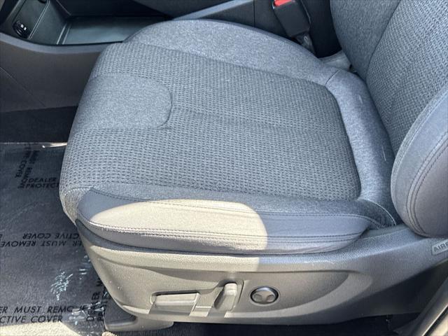 used 2023 Hyundai Santa Fe car, priced at $21,400