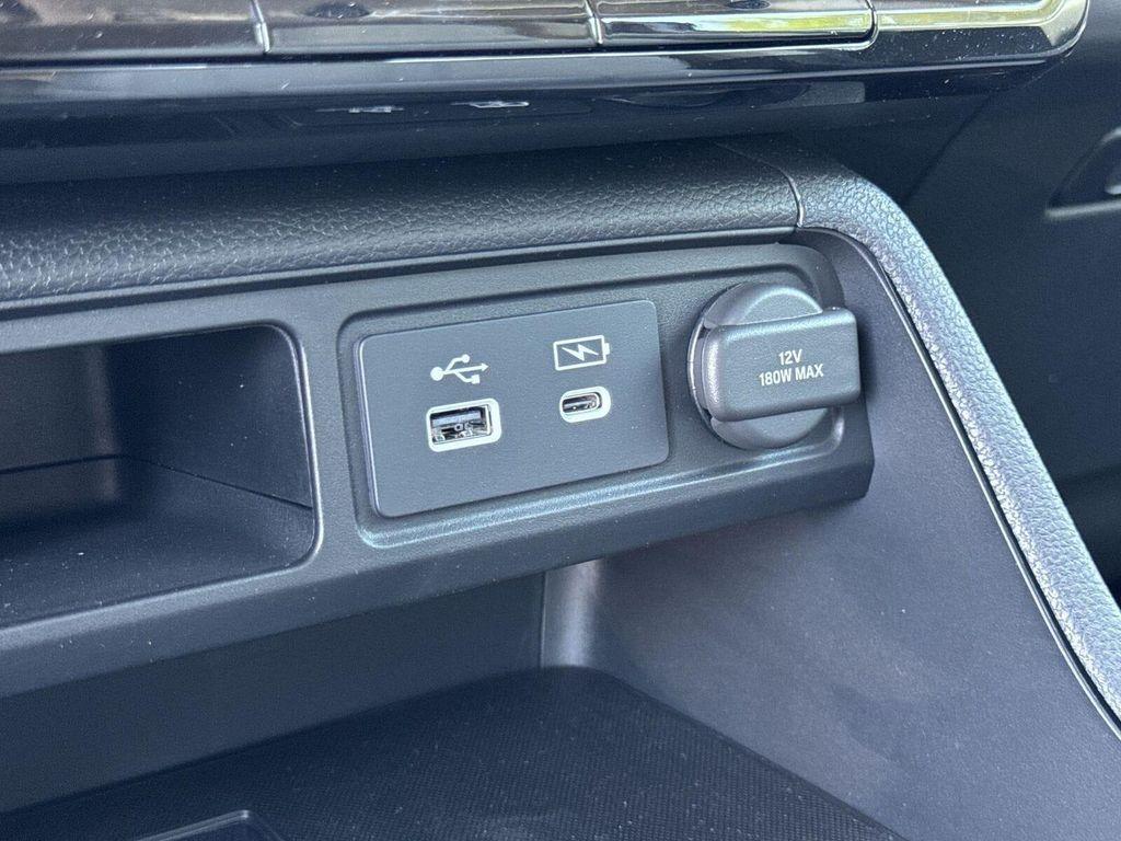 new 2025 Honda Pilot car, priced at $43,682