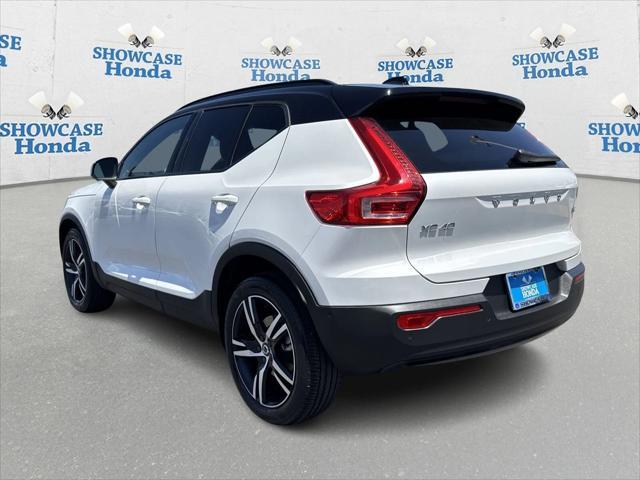 used 2022 Volvo XC40 car, priced at $28,700