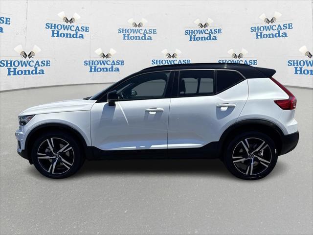 used 2022 Volvo XC40 car, priced at $28,700