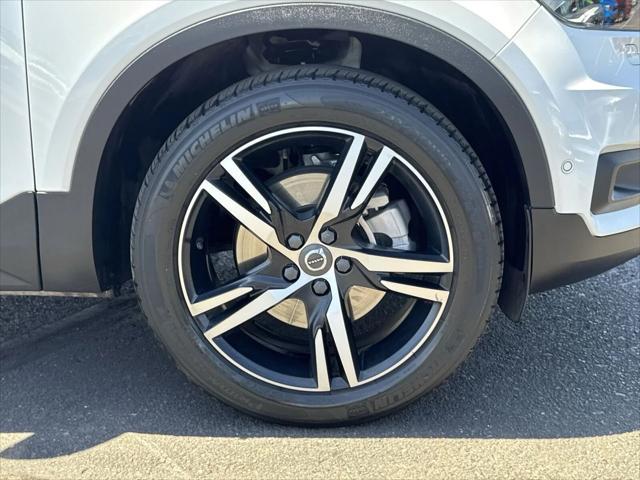 used 2022 Volvo XC40 car, priced at $28,700
