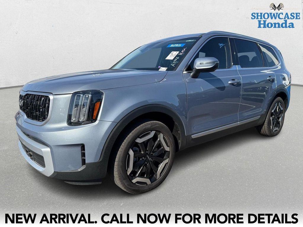 used 2024 Kia Telluride car, priced at $36,998