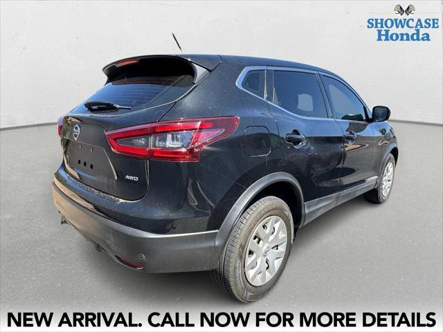 used 2020 Nissan Rogue Sport car, priced at $15,900