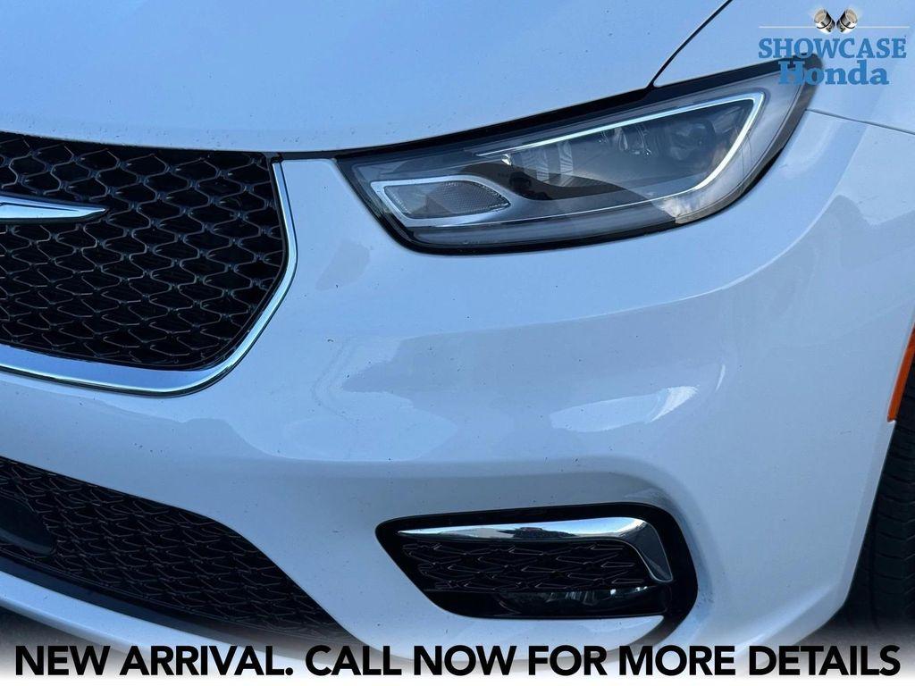 used 2024 Chrysler Pacifica Hybrid car, priced at $24,623