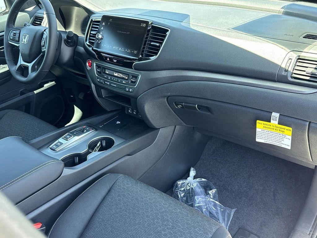 new 2025 Honda Ridgeline car, priced at $40,097