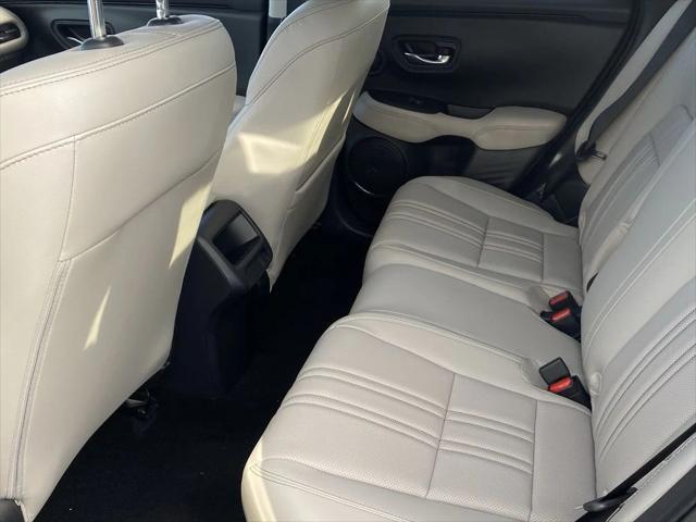 new 2025 Honda HR-V car, priced at $30,100