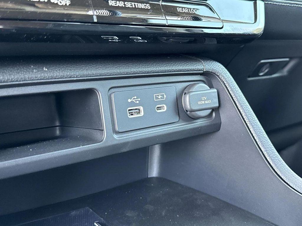 new 2025 Honda Pilot car, priced at $50,666
