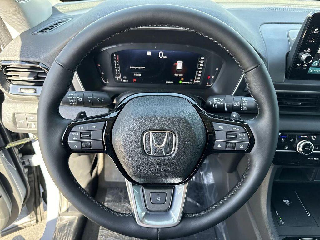 new 2025 Honda Pilot car, priced at $50,666