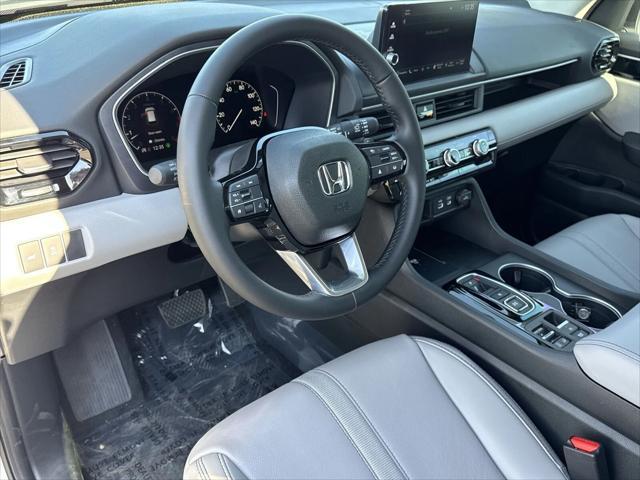 new 2025 Honda Pilot car, priced at $49,644