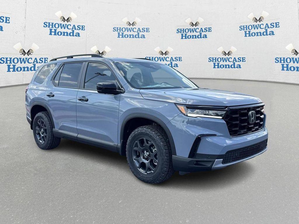 new 2025 Honda Pilot car, priced at $49,084