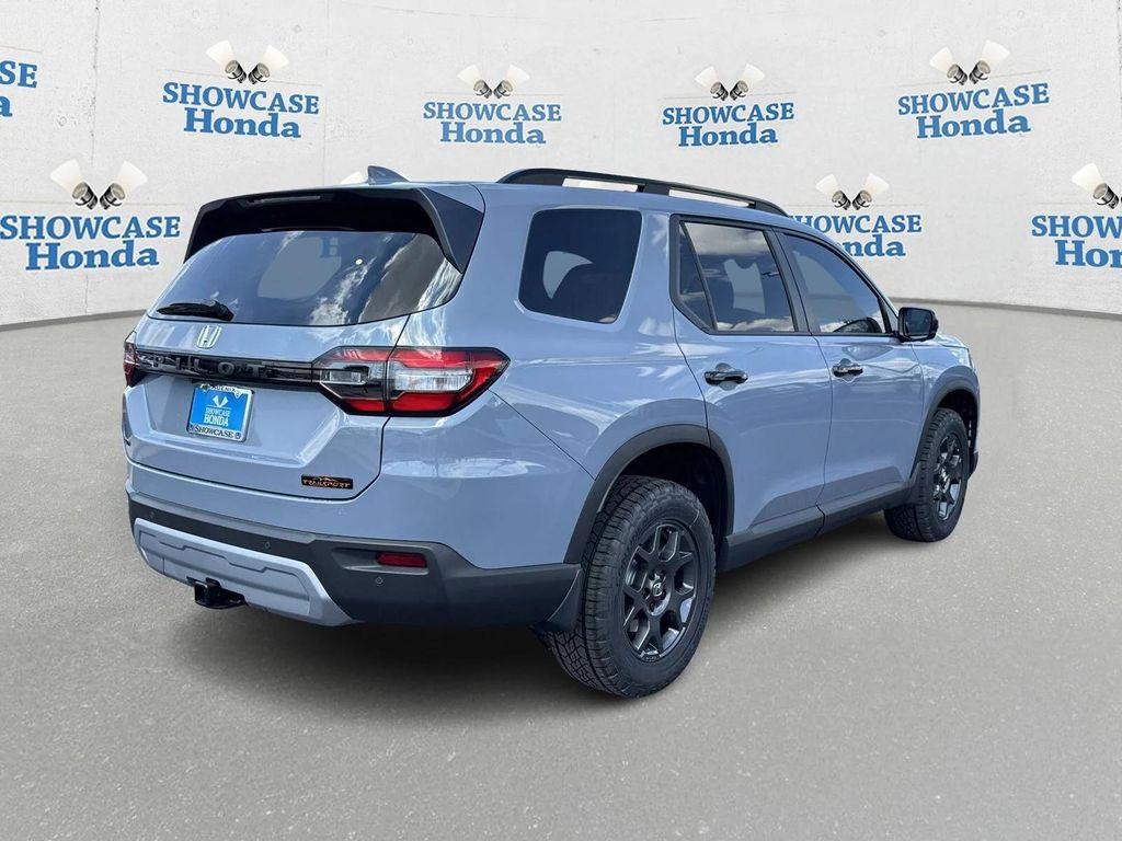 new 2025 Honda Pilot car, priced at $49,084