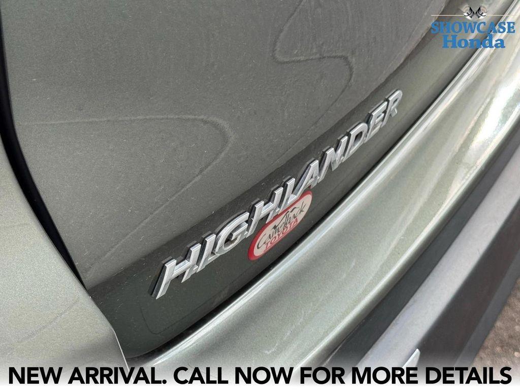 used 2019 Toyota Highlander car, priced at $26,998
