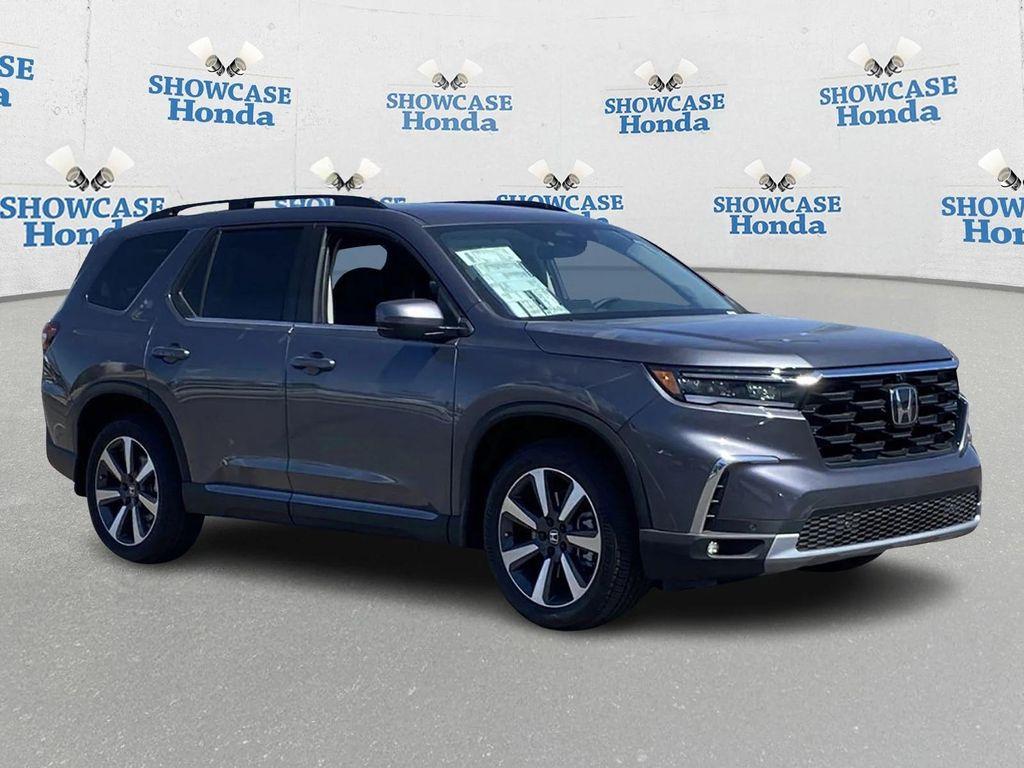 new 2025 Honda Pilot car, priced at $50,711
