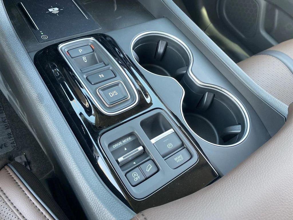 new 2025 Honda Pilot car, priced at $50,711