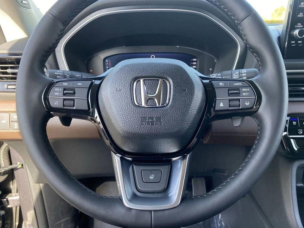 new 2025 Honda Pilot car, priced at $50,711