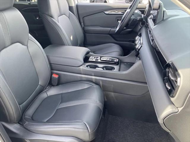 new 2025 Honda Pilot car, priced at $46,159