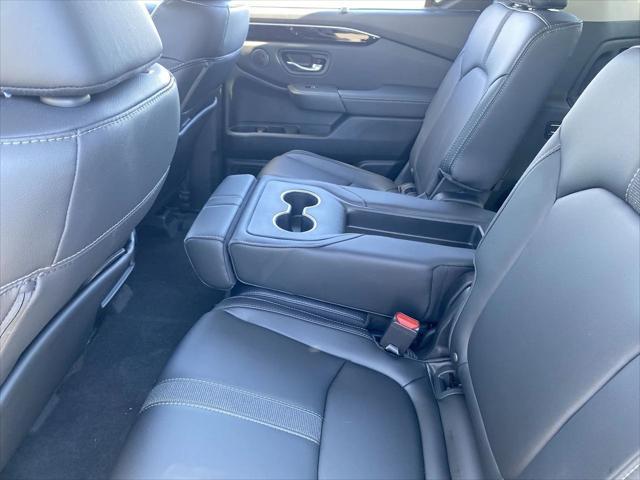 new 2025 Honda Pilot car, priced at $48,117