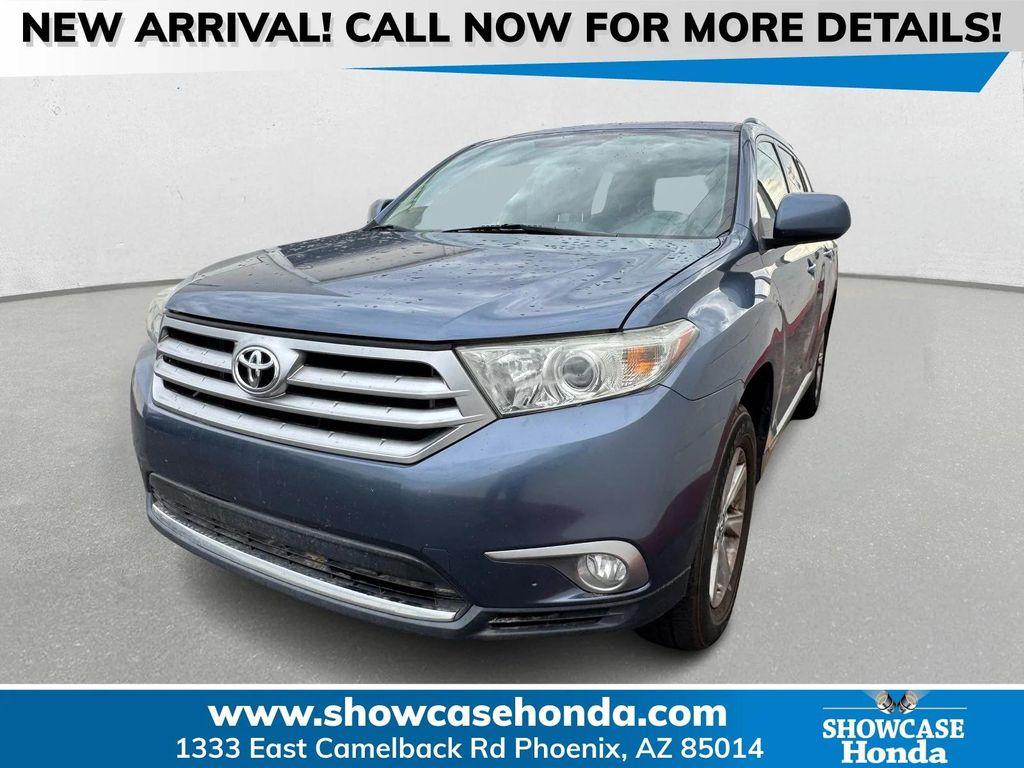 used 2013 Toyota Highlander car, priced at $11,800