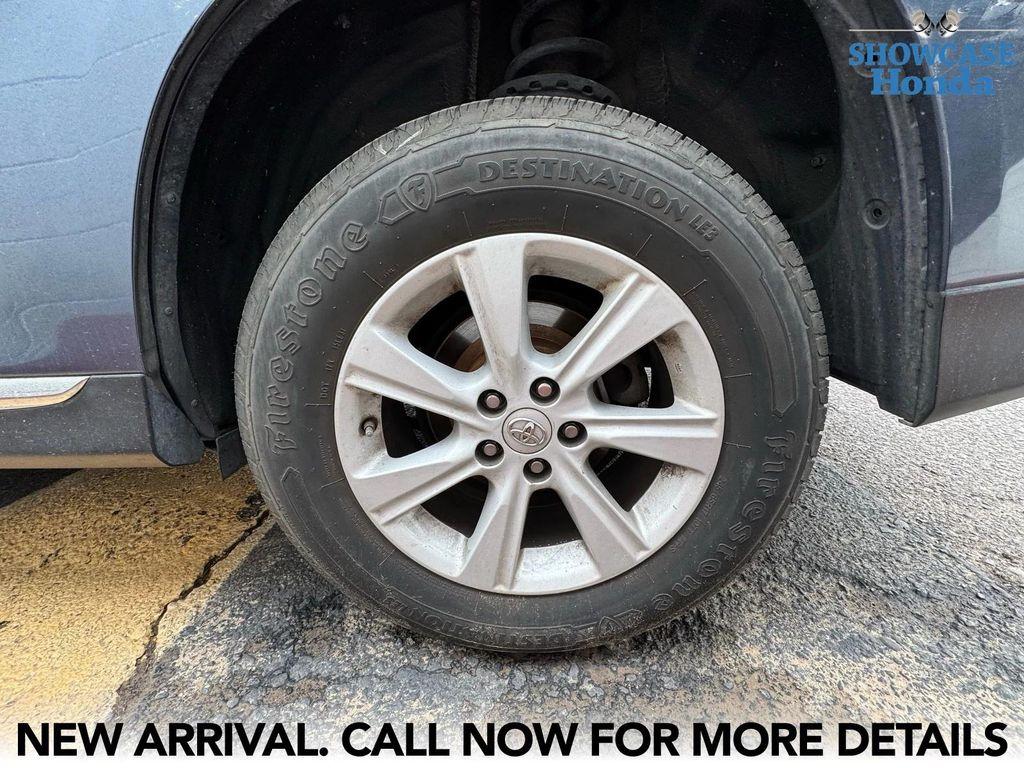 used 2013 Toyota Highlander car, priced at $11,800