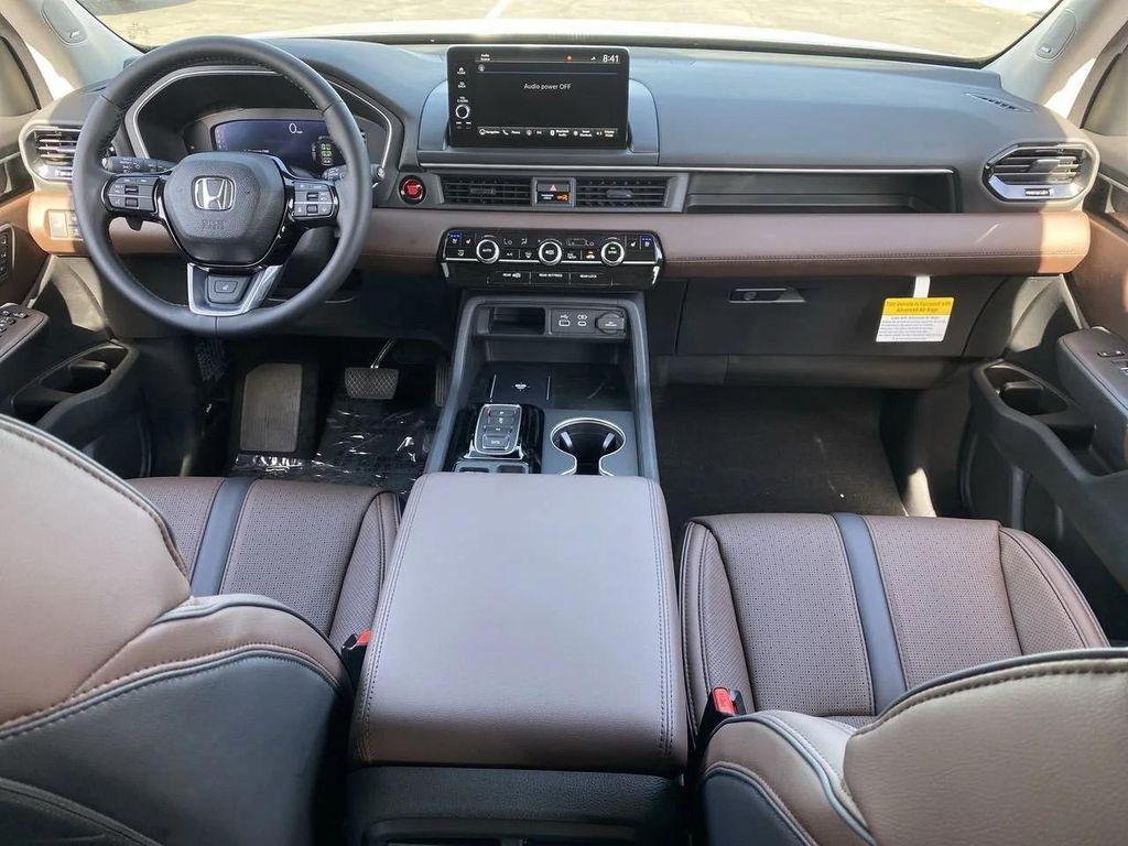 new 2025 Honda Pilot car, priced at $51,138