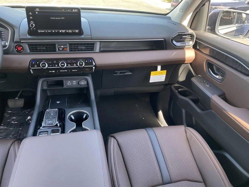 new 2025 Honda Pilot car, priced at $51,138