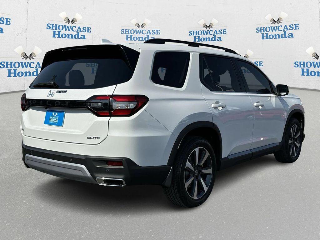 new 2025 Honda Pilot car, priced at $51,138
