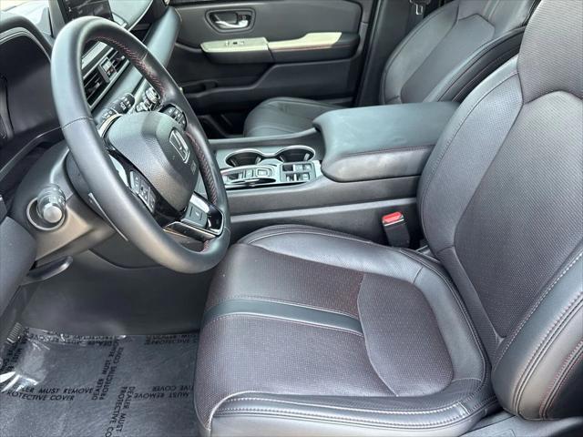 used 2025 Honda Pilot car, priced at $47,800