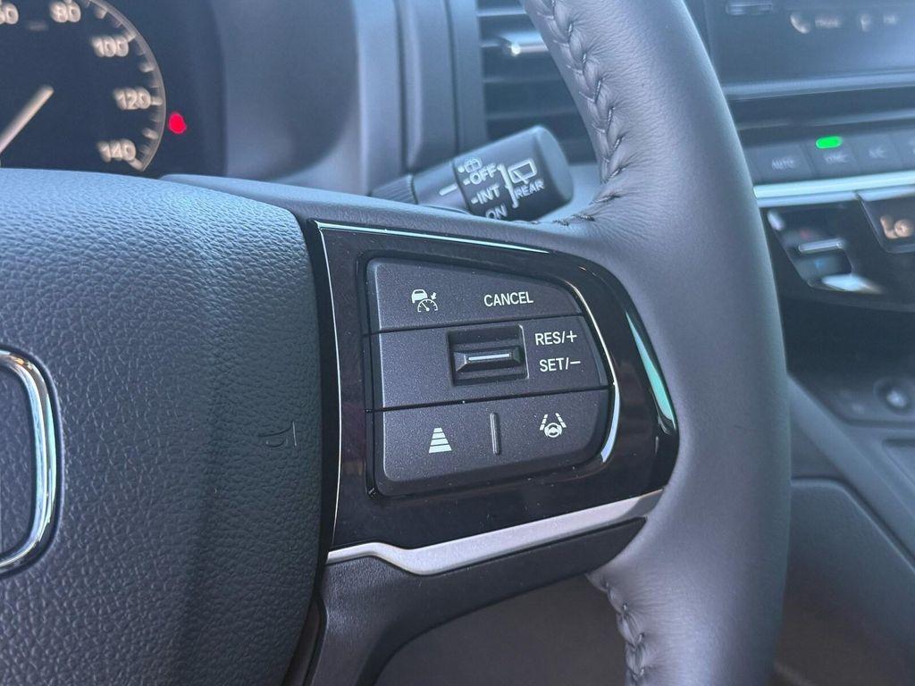 used 2025 Honda Odyssey car, priced at $39,700