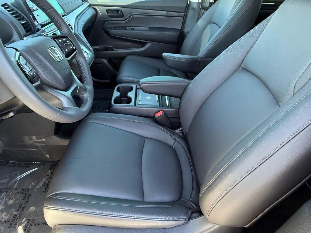used 2025 Honda Odyssey car, priced at $39,700